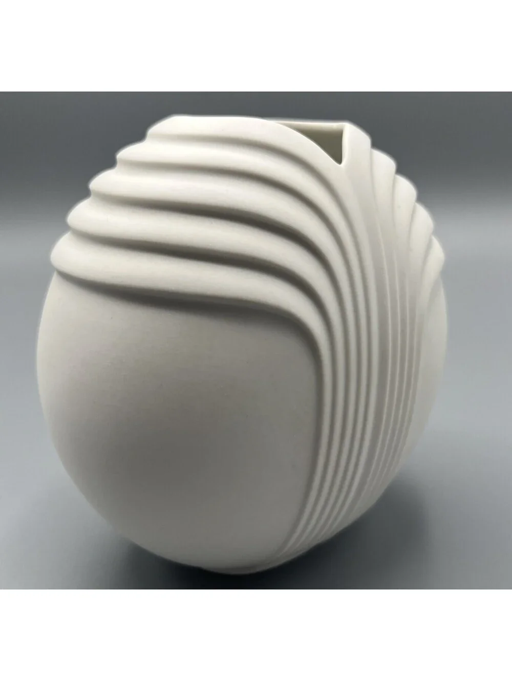 Uta Feyl Rosenthal Studio Line Bisque Porcelain Vase, Germany 5.25” MCM White